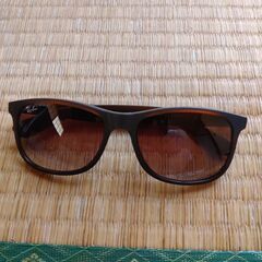 サングラス、Ray-Ban