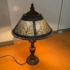 銅製のランプ