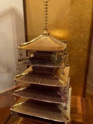 法隆寺　五重塔　金属製　置物 金属製 置物】 「奈良法隆寺 五重塔（国宝）の置物」 ゴールド