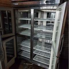 福島工業 業務用冷蔵庫 リーチインショーケース 両面から出し入れ可能
