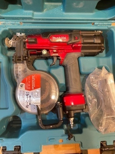 Makita 石膏ボード用釘打ち機値引き中