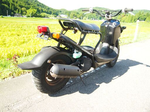 お洒落な純正黒色ズーマー原付すぐ乗れる