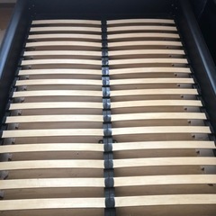 （値下げ）ニトリ組み立て式セミダブルベッド譲ります