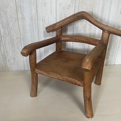 木製の花台　ガーデニング　お花時間　小さなお椅子