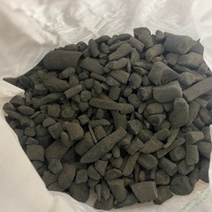炭のかけら　1.1キロ