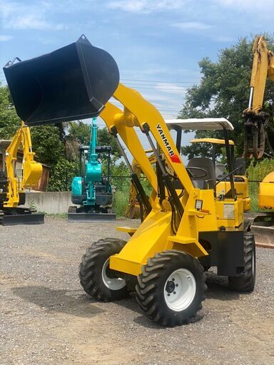 ヤンマー　V3　3トンクラス　　ホイールローダー　0.4m3　全塗装済　ミニ油圧ショベル　ユンボ　バックホー　茨城県　T100