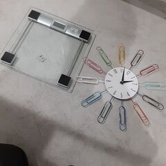 デザイン雑貨🔴ガラス体重計とデザイン時計各種