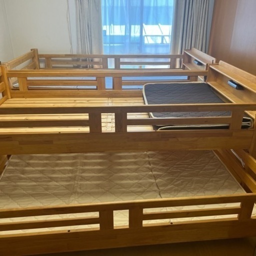 三段ベッド