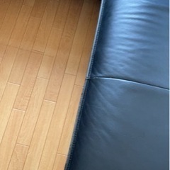 11月中旬頃まで。最終値下げしました‼️ニトリ本革カウチソファ黒