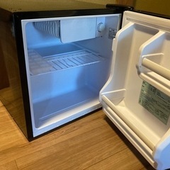 2020年製　アイリスオーヤマ　小型　冷蔵庫　NRSD-4A- ...