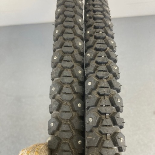 自転車用スパイクタイヤ 26インチ ママチャリに 2つ
