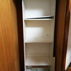 近日廃棄予定【あげます0円】白いカラーBOX 旧キッチン棚