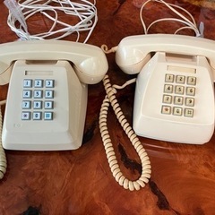 古い電話機2台