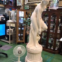 【愛品館八千代店】湯浴みするヴィーナス　等身大石膏像