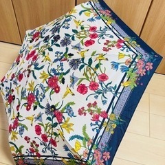 【新品】スカーフ柄♡雨天兼用折りたたみ傘