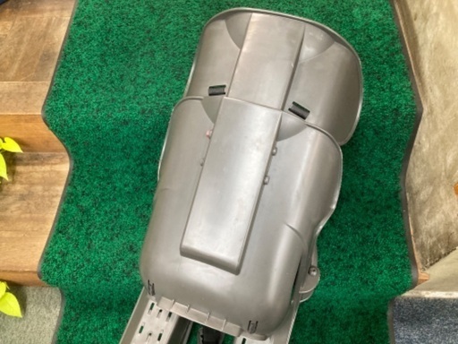 中古品ブリヂストン ビッケ専用リヤチャイルドシート ダークグレー＆新品未使用リヤチャイルドシ－トクッション（ダークブラウン）