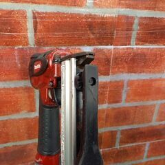 マキタ makita AT425HA 高圧4mmエアタッカ【野田愛宕店】【店頭取引限定】【中古】管理番号：IT7UP51962JG