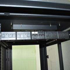 【ヤ取終了9/5】≪zy608≫SANWA/サンワ サーバーラック 19インチ スチール メッシュ 黒  zy608ジ 40814-02