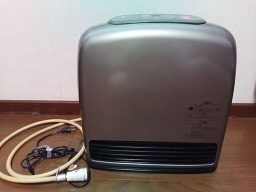 季節外れなファンヒーター！