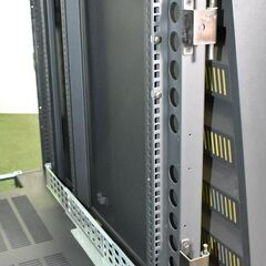 ヤ取終了2/2】≪zy609≫日立アドバンストサーバ ラック キャビネット