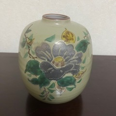 花瓶　九谷