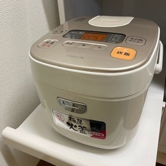 アイリスオーヤマ5.5合マイコン炊飯器 2017年製