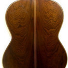 中出敏彦先生の手工製クラシックギター（NO３０型）