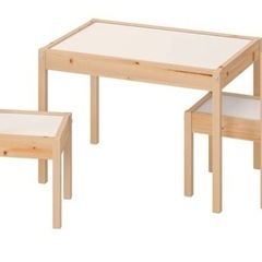 IKEA 子供用テーブルとイス二脚【無料】