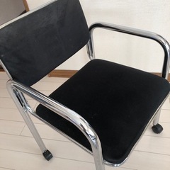 8/28までの出品です　食卓テーブルセット　ダイニングテーブル　キャスター付椅子４脚