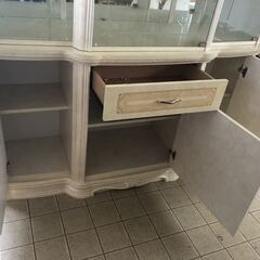 自社配送有 アンティーク調 ロイヤルキャビネット ショーケース 食器棚 食器収納 飾り棚 白 ホワイト系