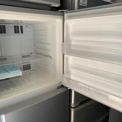 お値下げ品!!  SHARP/シャープ 2010年製 2ドア228L冷凍冷蔵庫 上段冷凍タイプ 単身 カップル 自社配送可能 お値下げ品!! SHARP/シャープ 2010年製 2ドア228L冷凍冷蔵庫 上段冷凍
