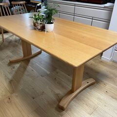 [ほぼ新品,2022年8月1日納品物,値相談可,在庫無し品】　NAGNO INTERIOR(ナガノインテリア) REAL DT601 ホワイトオーク無垢材 ダイニングテーブル。幅165×奥行85×高さ70cm　参考価格約188760円、値段は時期によって変動することがあります