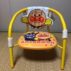 アンパンマンの椅子。