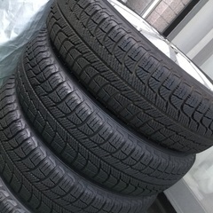 スタッドレスタイヤ　４本　ミシュラン