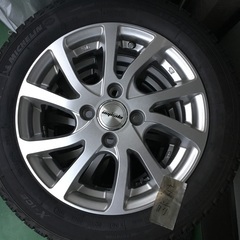 スタッドレスタイヤ　４本　ミシュラン