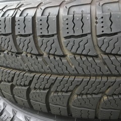 スタッドレスタイヤ　４本　ミシュラン