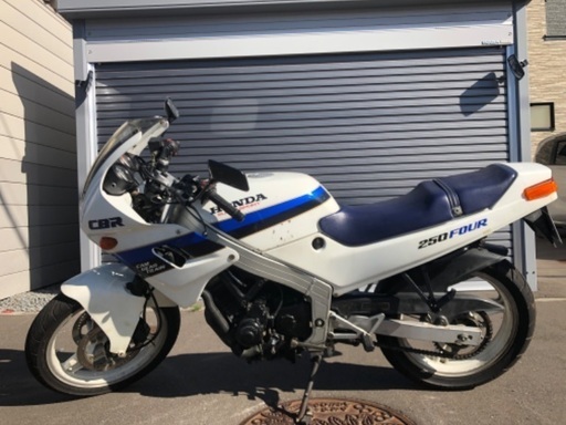 走行距離少ないCBR250F！