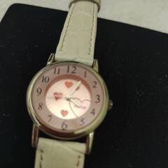 【先着順！値下げ1700円⇒700円】♡・ピンクのレア時計　レディース