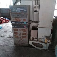 専業農家が使っていた、2トンまで使える米穀乾燥機です。