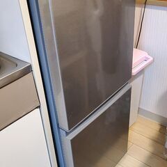 【無料】126L 2ドア冷蔵庫 一人暮らし用 女性使用