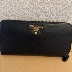 プラダ財布　