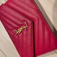 YVES SAINT LAURENT イブサンローランショルダー