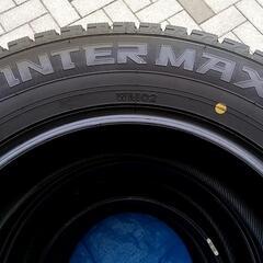 ダンロップ ウインターマックス 02　215/65r16