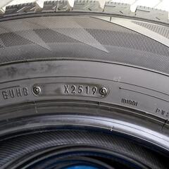 ダンロップ ウインターマックス 02　215/65r16