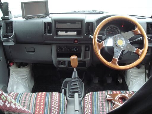 NV100クリッパーバン 車検6年5月 13万5千キロ 希少なMT ４WD(2WD切り替え) 塗装オリーブドラブ塗替え 車高調付