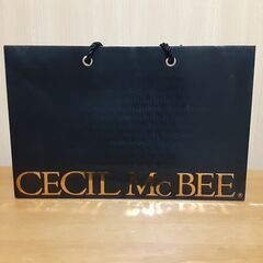 CECIL　McBEE　　ショッピングペーパーバック　　　中古品