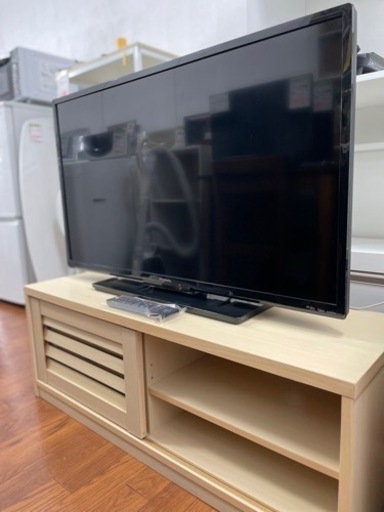 送料・設置込み　液晶テレビ(TV台付き)　40型　FUNAI 2020年