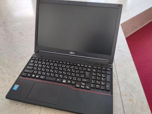 FUJITSU　core i 3