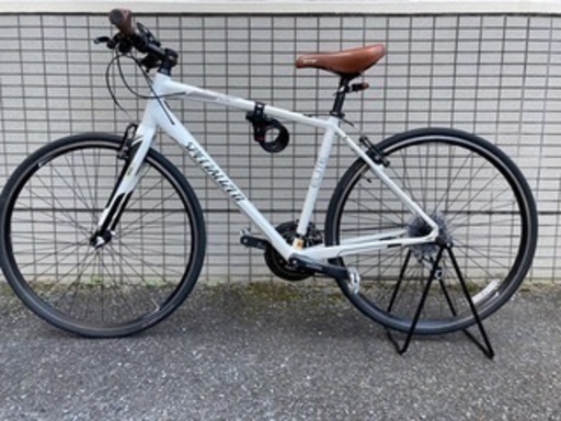 超美品、光沢が美しいSPECIALIZED SIRRUS ELITE スペシャライズド シラス・エリート2014年製？ホワイト白ボディ