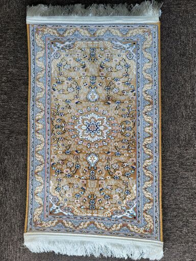 ペルシャ絨毯 ウール イラン製 50×84 cm (数量限定) (約 1.5 キログラム)